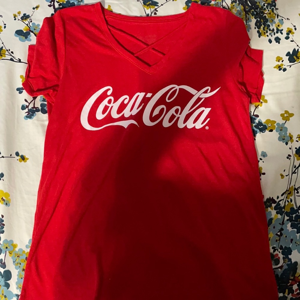 Red Coca Cola t shirt